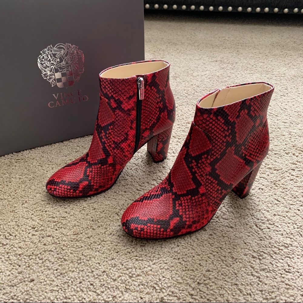 ❤️LAST 7.5 NEW Vince Camuto Red Snake Print Leather Bootie - Picture 8 of 13